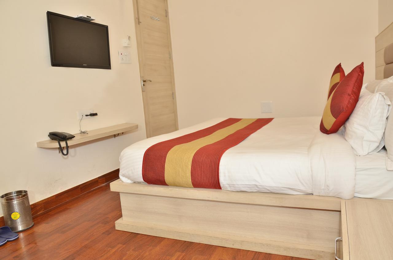 Hotel Temple Inn Amritsar Exterior foto
