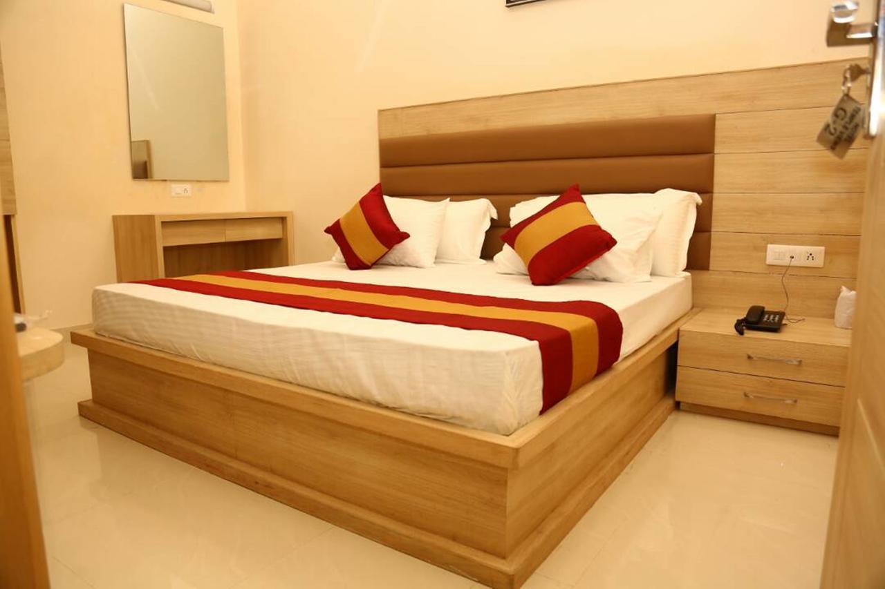Hotel Temple Inn Amritsar Exterior foto